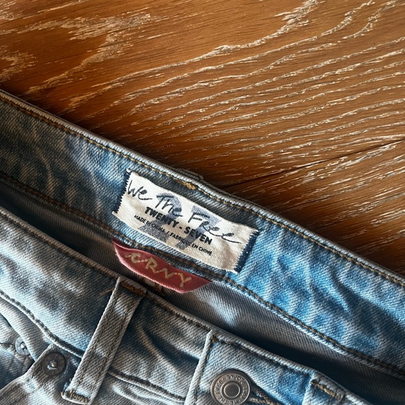 We The Free CRVY High-Rise Vintage Straight Jeans in Stone Beach Size 27 - Picture 6 of 8